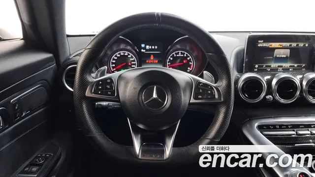 Mercedes-Benz AMG GT 2018 thumb 11