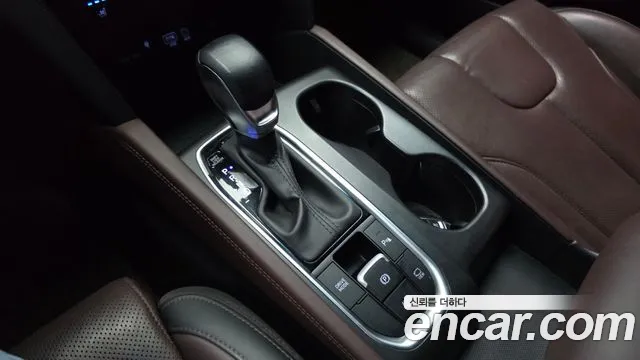 Hyundai Santa Fe 2018 thumb 9