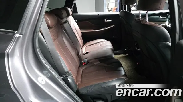 Hyundai Santa Fe 2018 thumb 12