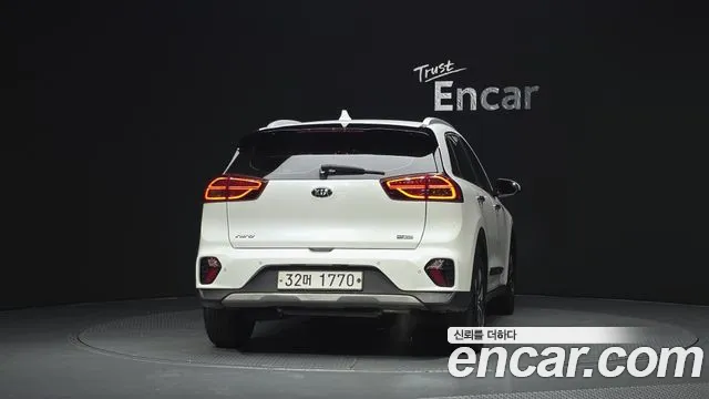 Kia Niro 2019 thumb 4