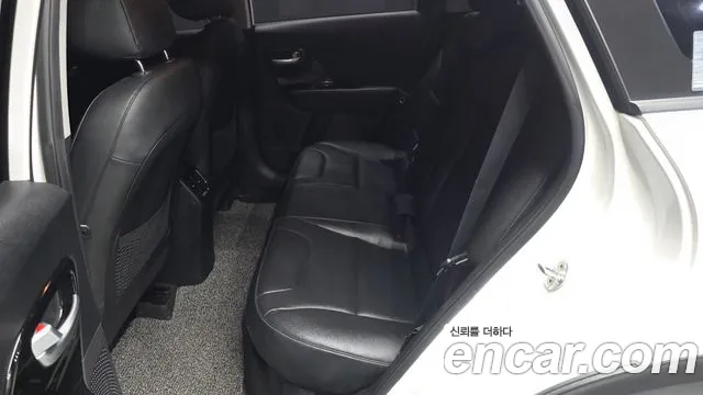 Kia Niro 2019 thumb 12