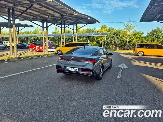 Hyundai Avante 2022 thumb 2