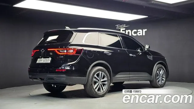 Renault-KoreaSamsung Koleos 2017 thumb 2