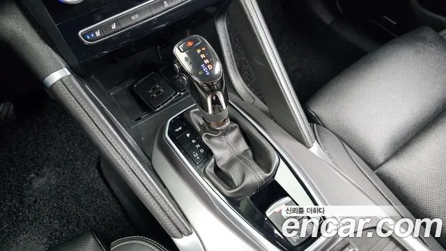 Renault-KoreaSamsung Koleos 2017 thumb 9