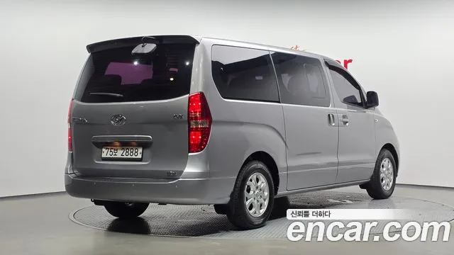 Hyundai Starex 2012 thumb 2