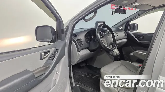 Hyundai Starex 2012 thumb 10