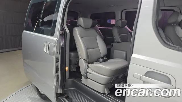 Hyundai Starex 2012 thumb 11