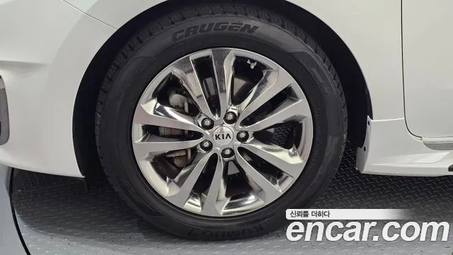 Kia Carnival 2017 thumb 5