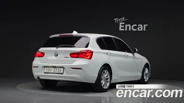 BMW 1-Series 2018 thumb 2
