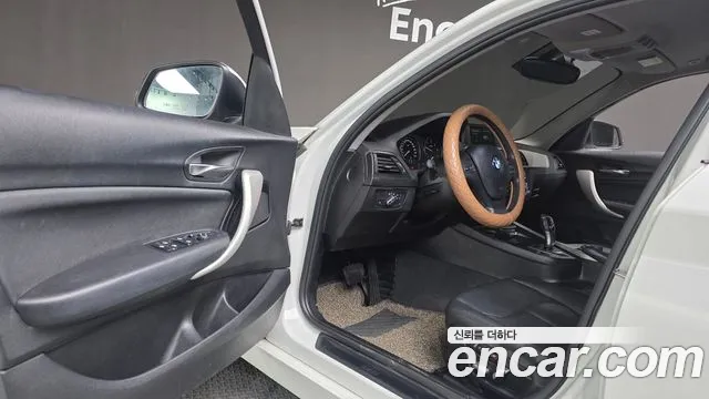 BMW 1-Series 2018 thumb 10