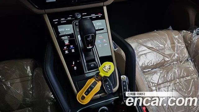 Porsche Cayenne 2020 thumb 9