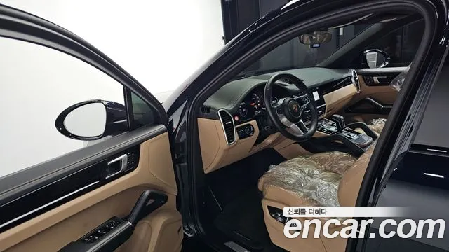 Porsche Cayenne 2020 thumb 10