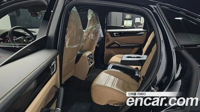 Porsche Cayenne 2020 thumb 11