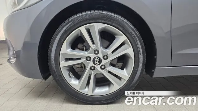 Hyundai Avante 2018 thumb 4