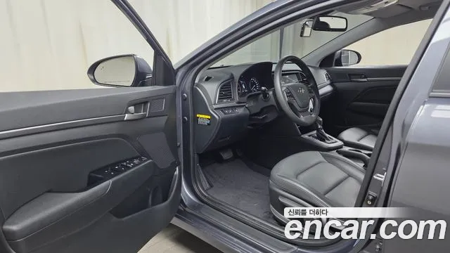 Hyundai Avante 2018 thumb 9