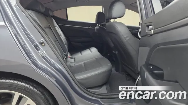 Hyundai Avante 2018 thumb 10