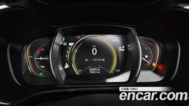 Renault-KoreaSamsung Koleos 2019 thumb 8
