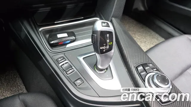 BMW 3-Series 2013 thumb 9