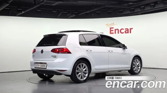 Volkswagen Golf Sportsvan 2016 thumb 2