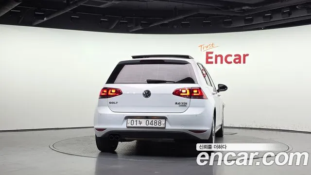 Volkswagen Golf Sportsvan 2016 thumb 4