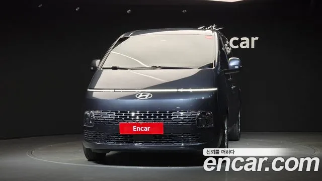Hyundai Staria 2024 thumb 3