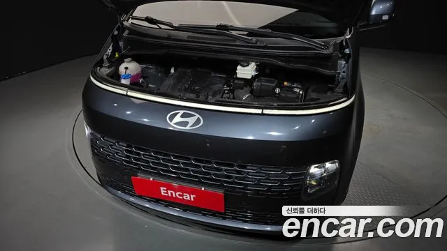Hyundai Staria 2024 thumb 6