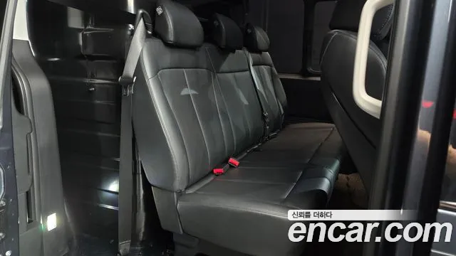 Hyundai Staria 2024 thumb 11
