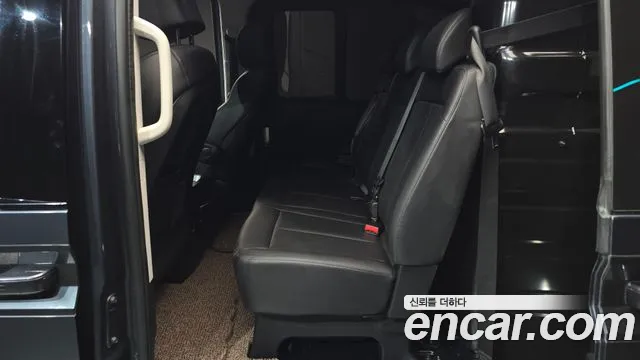 Hyundai Staria 2024 thumb 12