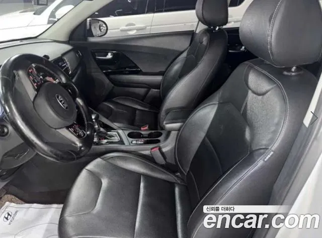 Kia Niro 2016 thumb 6