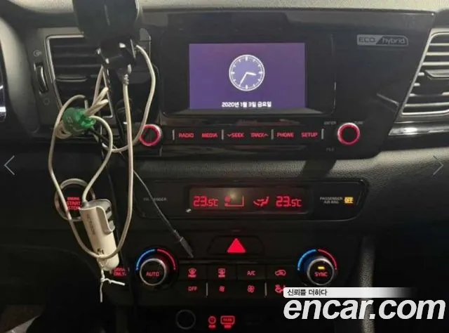 Kia Niro 2016 thumb 10