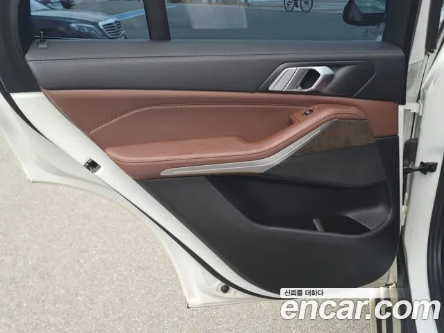 BMW X5 2020 thumb 10