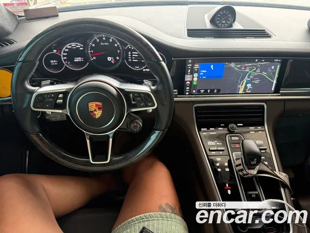 Porsche Panamera 2018 thumb 11