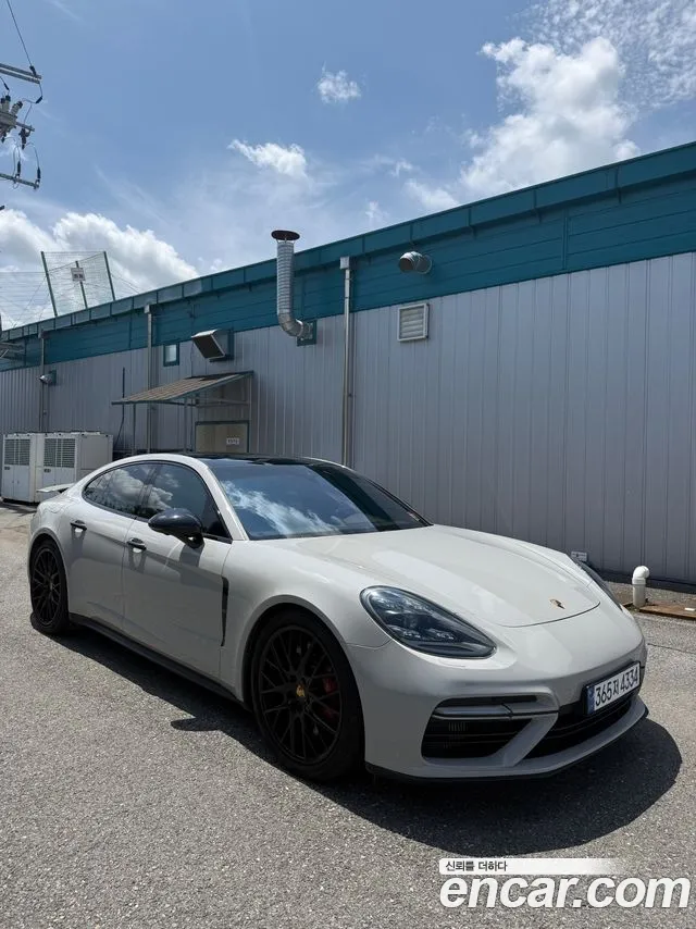 Porsche Panamera 2018 thumb 12