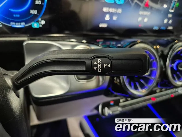 Mercedes-Benz EQB 2026 thumb 9