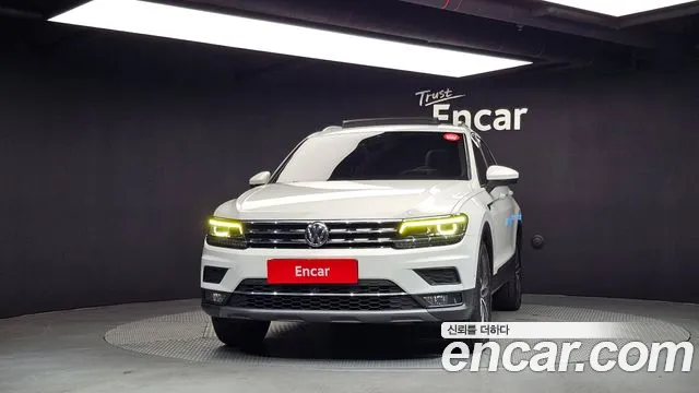 Volkswagen Tiguan 2018 thumb 3