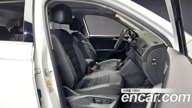 Volkswagen Tiguan 2018 thumb 12