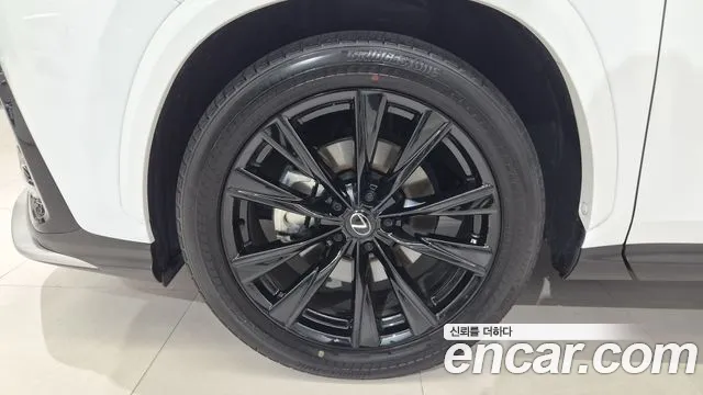 Lexus NX 2025 thumb 5