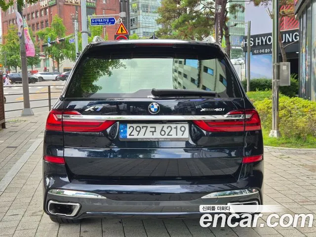 BMW X7 2021 thumb 4