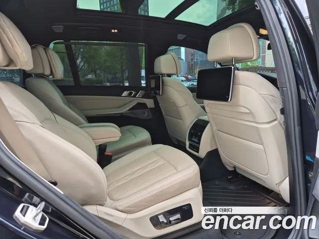 BMW X7 2021 thumb 10