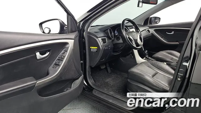 Hyundai i30 2013 thumb 10
