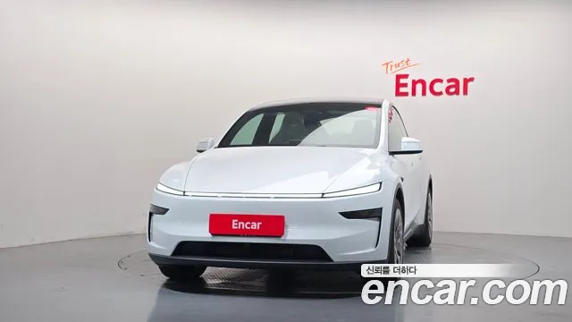 Tesla Model Y 2026 thumb 3