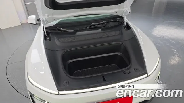 Tesla Model Y 2026 thumb 6