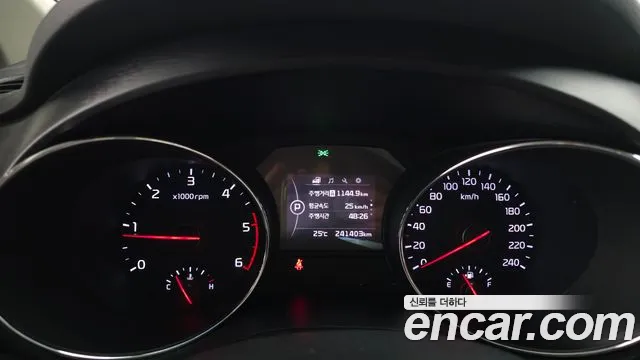 Kia Carnival 2015 thumb 8
