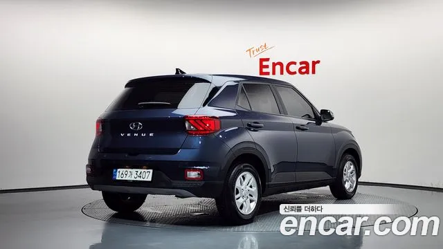 Hyundai Venue 2021 thumb 2