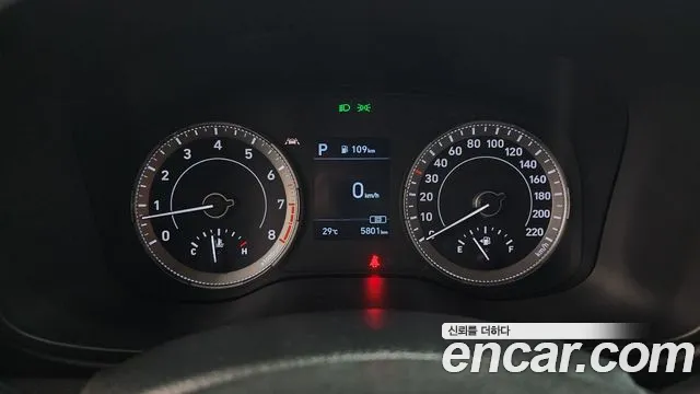 Hyundai Venue 2021 thumb 8