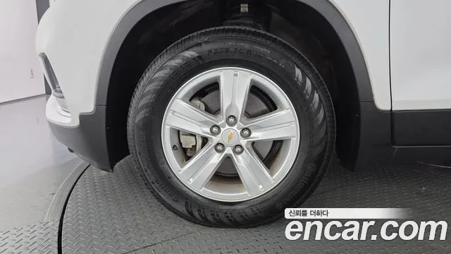 ChevroletGMDaewoo Tracker 2017 thumb 5