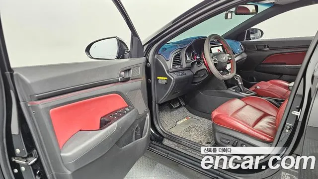Hyundai Avante 2017 thumb 10