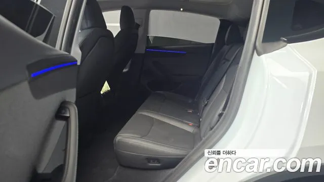 Tesla Model Y 2025 thumb 12