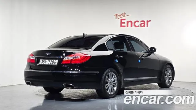 Hyundai Genesis 2012 thumb 2