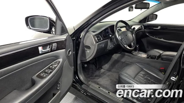Hyundai Genesis 2012 thumb 10